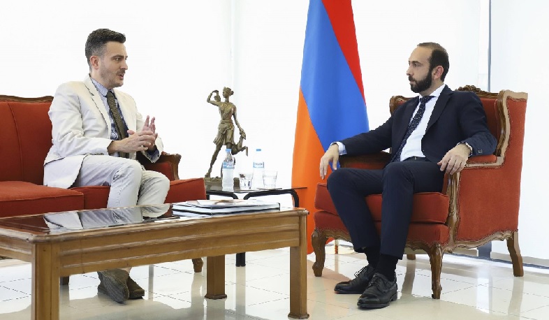 Mirzoyan: Azerbaycan hırslarından vazgeçerse süreç daha kolay ilerler